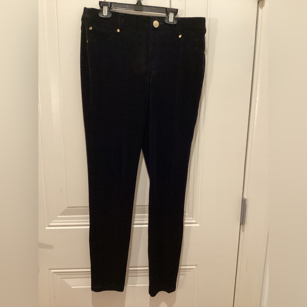 INC , Black , 10